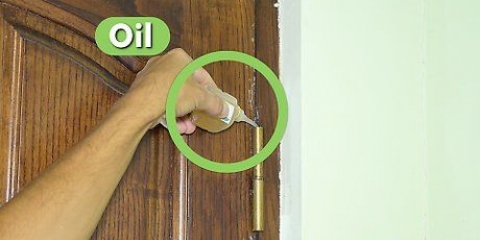Consertar dobradiças de porta barulhentas