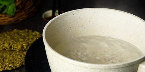 Cozinhar macarrão de ramen