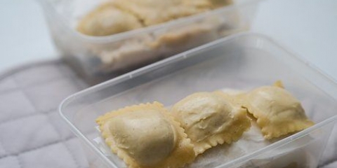 Preparando o ravióli