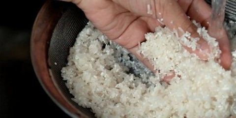 Cozinhar arroz no micro-ondas