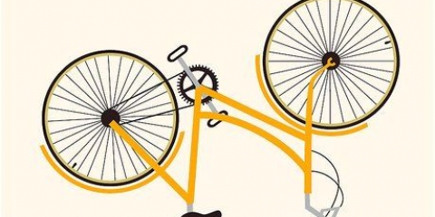 Removendo a ferrugem de uma corrente de bicicleta