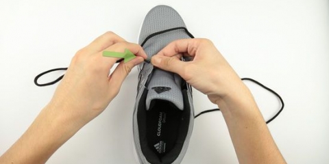 Sapatos de amarrar em linha reta