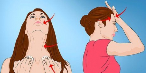 Aperte a pele flácida ao redor do pescoço