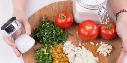 Molho de tomate em conserva