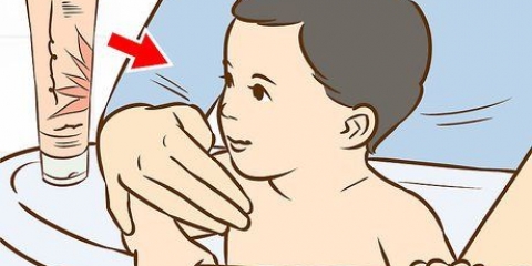 Tratando uma erupção cutânea no pescoço do seu bebê