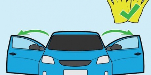 Tirar urina de um assento de carro