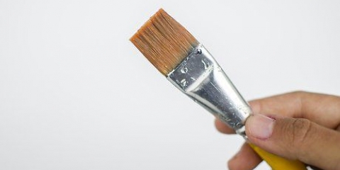 Misturando diferentes cores de tinta acrílica entre si