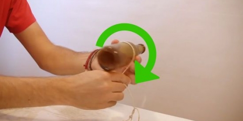 Cortar garrafas de vinho para mexer