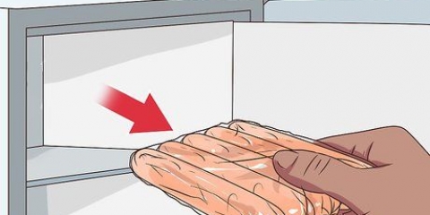 Preparando salsichas no forno