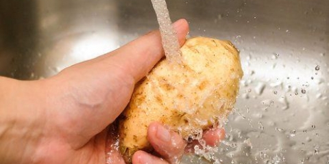 Cozinhar inhame no fogão