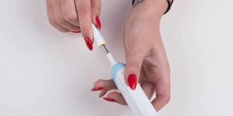 Removendo sujeira preta de uma philips sonicare
