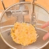 Fazendo chow mein
