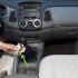 Limpando o tapete do seu carro