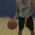 Driblar com uma bola de basquete