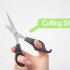 Cortando um corte de cabelo bob