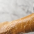 Fazendo uma esfoliação com azeite e açúcar