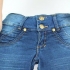 Esticando um par de jeans