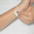 Esconder uma tatuagem com maquiagem