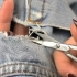 Reparando buracos nas coxas de jeans