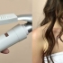Enrole o cabelo com um ferro de ondulação