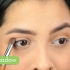 Fazendo olhos de gato com delineador