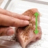 Assar peito de frango no forno