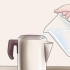 Fazendo café em um coador