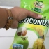 Fazendo leite de coco