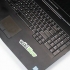 Remover adesivos de um laptop