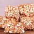 Fazendo guloseimas de arroz krispies