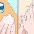 Aplicando o vick vaporub
